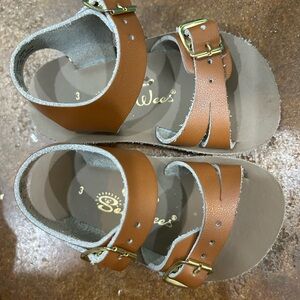 Brown sunsan Kids Sandals